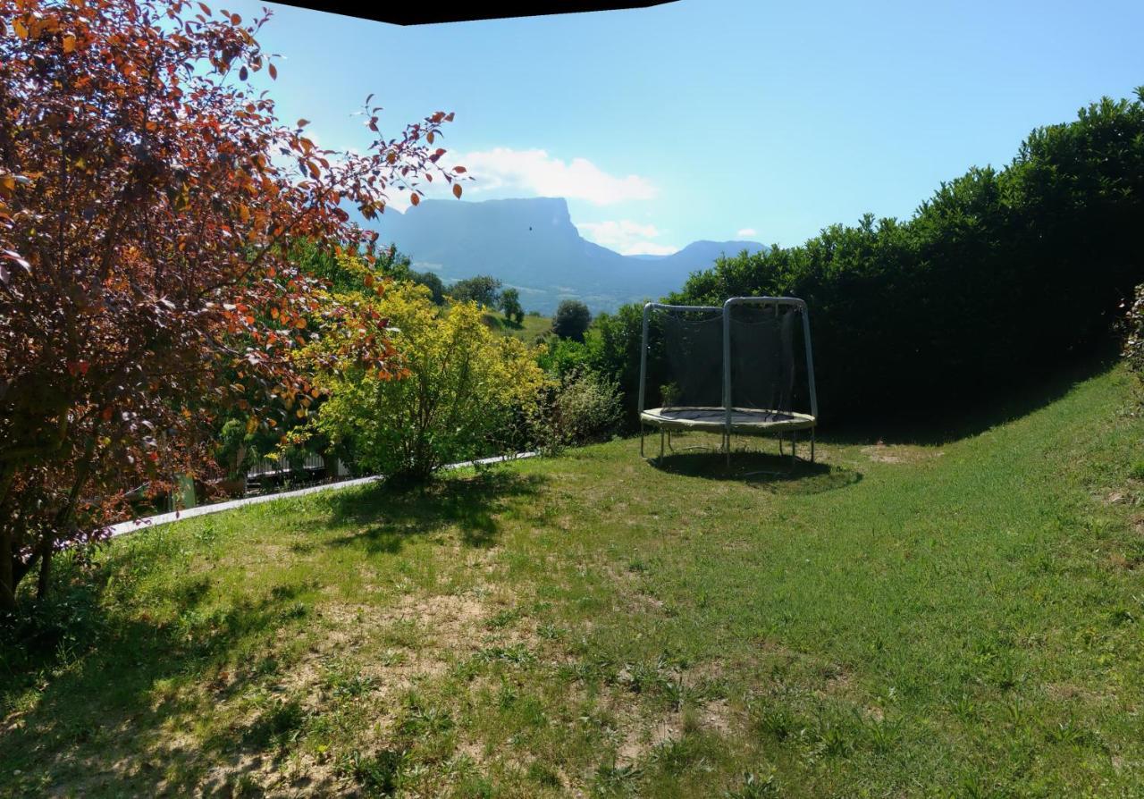 Gite Clair, Spacieux Et Cosy Avec Vue Sur Le Massif De La Chartreuse Sainte-Helene-du-Lac Exterior foto